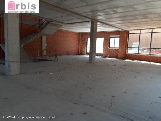  Urbis ofrece amplio local en venta/alquiler en Salamanca - SALAMANCA 