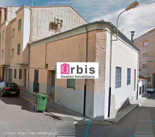 Urbis te ofrece una amplia nave industrial en Guijuelo, Salamanca. - SALAMANCA