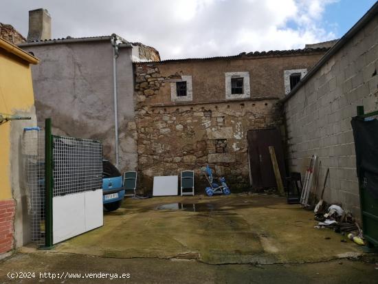 Urbis te ofrece una casa en venta en Ciudad Rodrigo, Salamanca. - SALAMANCA