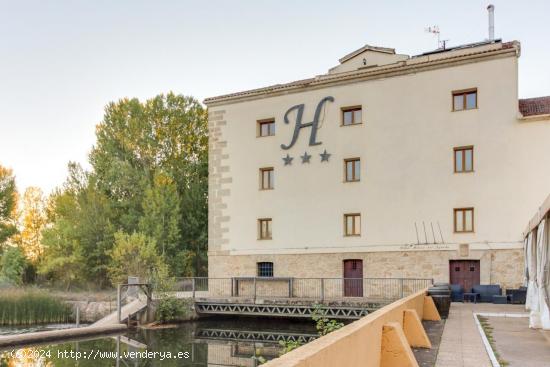 Urbis te ofrece un edificio, en venta en la Moretona, Ciudad Rodrigo, Salamanca. - SALAMANCA