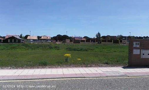 Urbis te ofrece parcelas urbanas en Aldeamayor de San Martín, Valladolid. - VALLADOLID