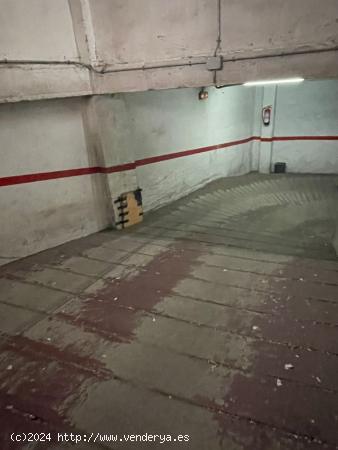 Urbis te ofrece una plaza de garaje en venta en zona Pizarrales, Salamanca. - SALAMANCA