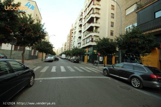 Magnifico y amplio local en el centro de Badajoz - BADAJOZ