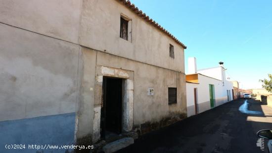  CASA DE PUEBLO EN TORREMOCHA - CACERES 