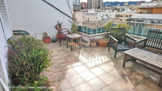 PISO EN ZONA CENTRO CON TERRAZA - BALEARES