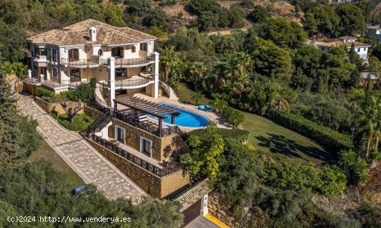 Villa de Lujo de 7 dormitorios y 7 baños con Vistas al Mar. Altos de Los Monteros, Marbella - MALAG