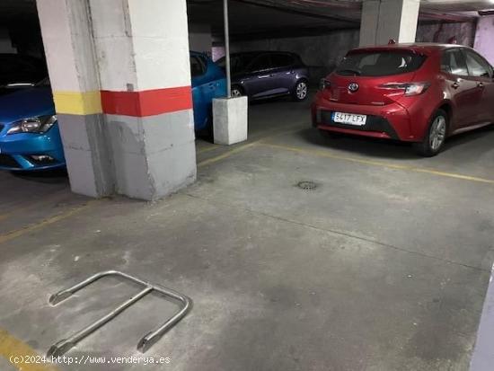 Plaza de garaje en zona inmejorable , cerca del Corte Inglés del Nervión - SEVILLA