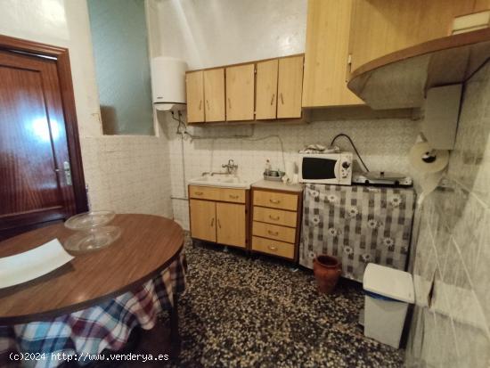 CASA A REFORMAR EN DOS ALTURAS SITUADA CALLE RONDILLA CRUZ VERDE CON 46 m2 DE PARCELA. - CIUDAD REAL