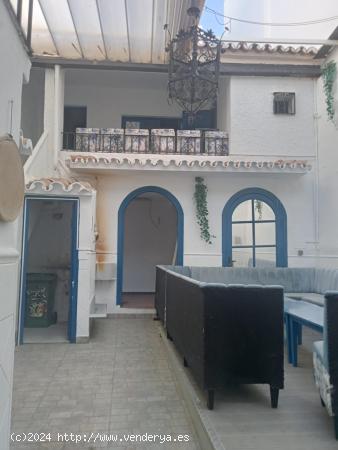 Alquiler de Local Comercial con Vivienda en Estepona Centro, Zona Turística - MALAGA