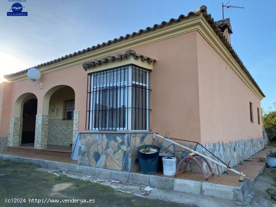 CHALET EN EL MARQUESADO EN EL KILÓMETRO 1 - CADIZ