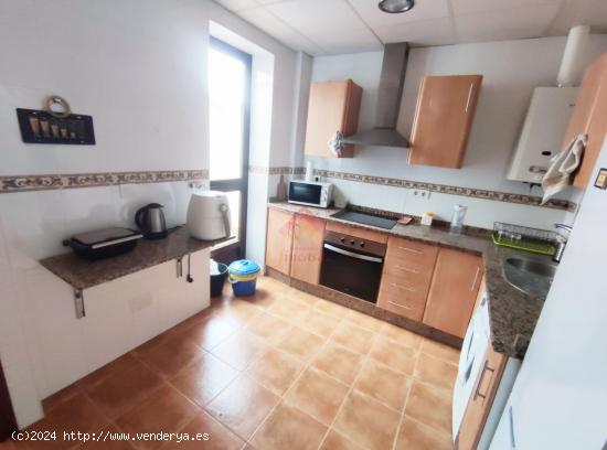 SE VENDE CASA EN EL BARRIO SAN FRANCISCO - MALAGA