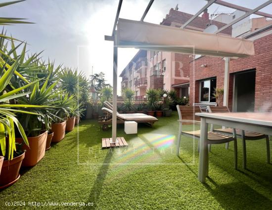 Piso de alto standing de alquiler con terraza privada y amueblado. - BARCELONA