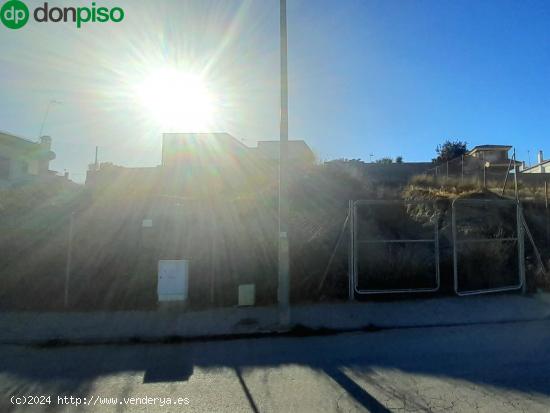 PARCELA  EN ALHENDÍN CON INMEJORABLES VISTAS A LA SIERRA - GRANADA