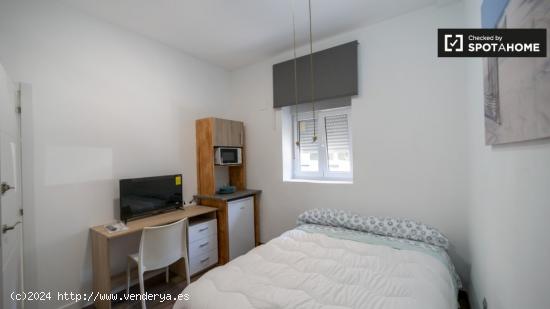 Habitaciones en alquiler en apartamento de 4 dormitorios en Camins al Grau - VALENCIA