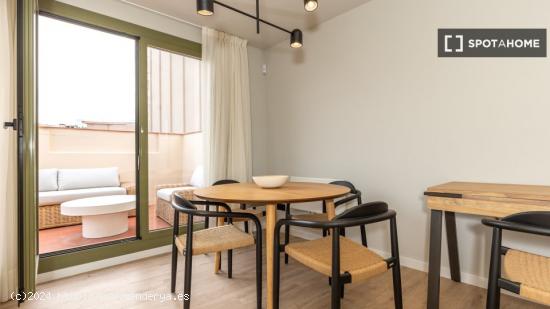 Ático de diseño en Eixample céntrico con terraza!. ¡Reserva online tu próxima vivienda con Spot