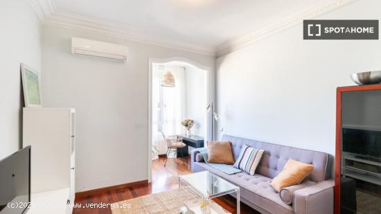 Acogedor apartamento en calle de Casanova - BARCELONA