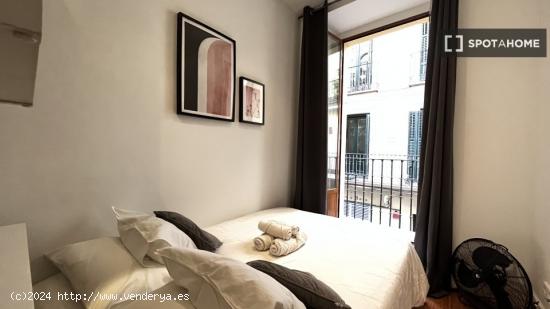 Habitación en alquiler en un apartamento de 3 dormitorios en Justicia, Madrid - MADRID