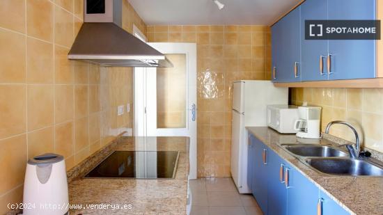 Apartamento completo de 2 dormitorios en Denia - ALICANTE