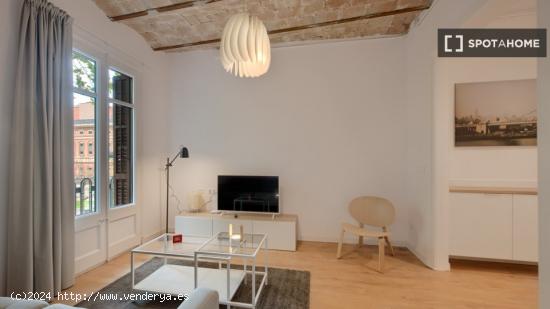 Apartamento entero de 3 habitaciones en Barcelona. - BARCELONA