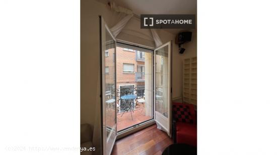 Apartamento de 2 habitaciones en alquiler en Atocha - MADRID