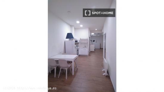 Apartamento entero de 1 dormitorio en L'Hospitalet de Llobregat - BARCELONA