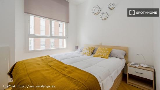 Alquiler de habitaciones en apartamento de 4 dormitorios en Atocha - MADRID