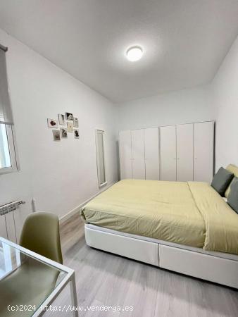 Alquiler de habitaciones en piso de 4 habitaciones en Castellana - MADRID 