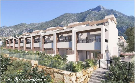 OBRA NUEVA EN ISTÁN. ALMAZARA VIEWS. CASAS ADOSADAS. ENTREGA NOVIEMBRE 2024. DESDE 548.000 € - MA