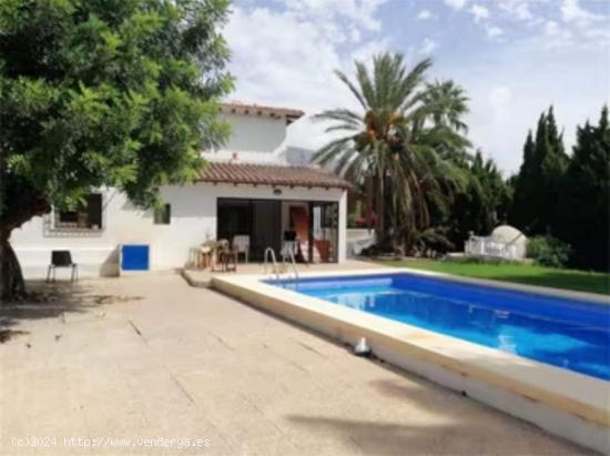 Chalet en Altea la Vella con piscina propia y vistas despejadas - ALICANTE