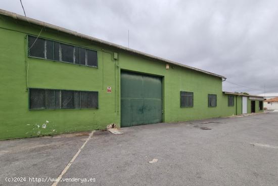 SE VENDE NAVE COMERCIAL PARA CUALQUIER TIPO DE NEGOCIO EN LA ALGUEÑA - ALICANTE