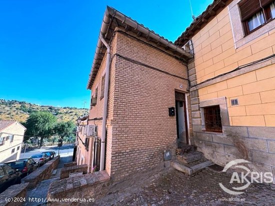 Vivienda individual en la cornisa