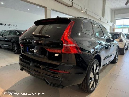 Volvo XC 60 XC60 Recharge Ultimate, T6 plug-in hybrid eAWD, Electrico/Gasolina, Dark de 2023 con 10 