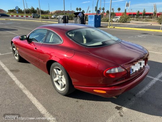 Jaguar XK8 COUPE de 1997 con 217.000 Km por 15.000 EUR. en Almeria