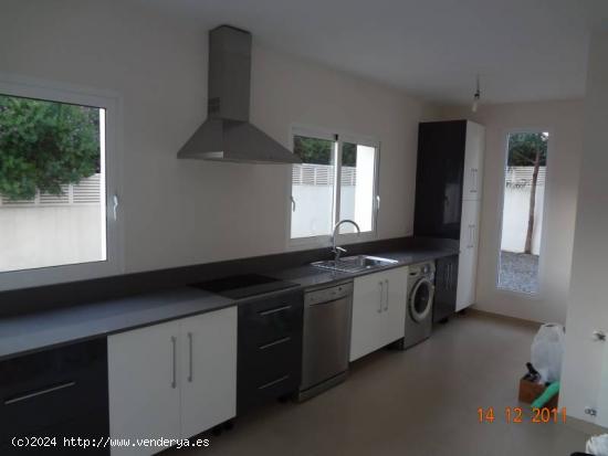 Se vende chalet independiente en Alfaz del Pi - ALICANTE