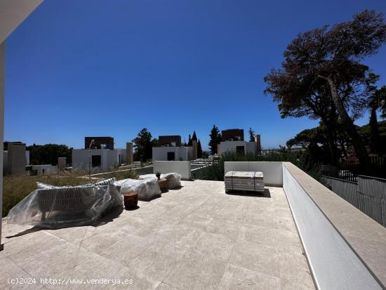 Villa de lujo en comunidad cerrada La Fuente, en Milla de Oro - MALAGA