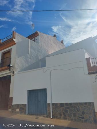 CASA EN LAUJAR DE ANDARAX - ALMERIA