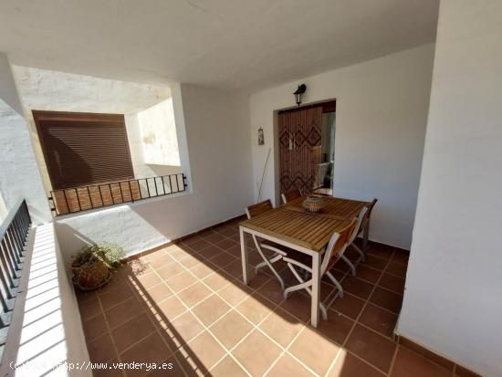 APARTAMENTO CON VISTAS - ALMERIA