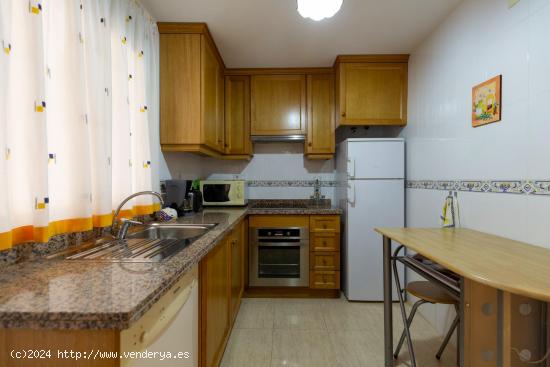 APARTAMENTO CON PARKING Y TRASTERO EN GRAN PLAYA - ALICANTE