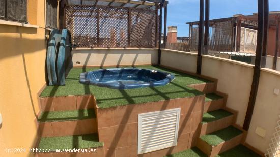 ATICO CON JACUZZI - ALMERIA