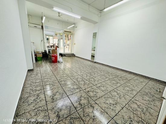 Local comercial céntrico en venta en Olesa de Montserrat - BARCELONA