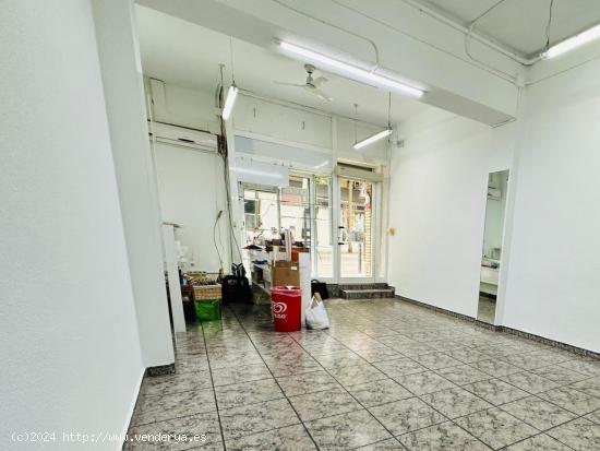 Local comercial céntrico en venta en Olesa de Montserrat - BARCELONA