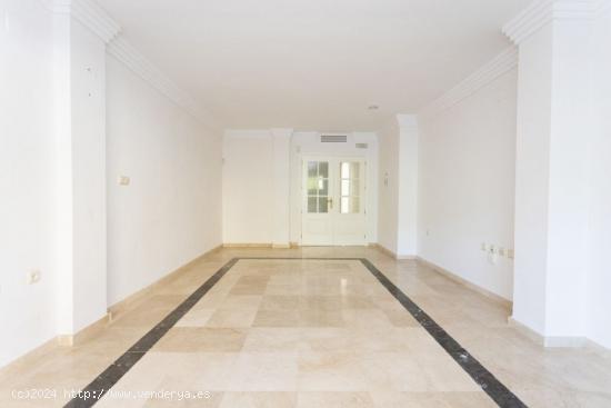 Apartamento de un dormitorio en Rio Real, junto al golf. - MALAGA