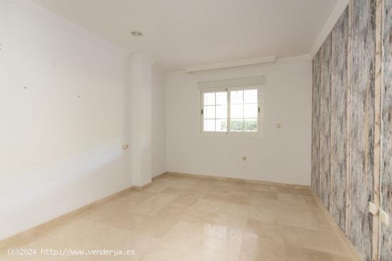 Apartamento de un dormitorio en Rio Real, junto al golf. - MALAGA