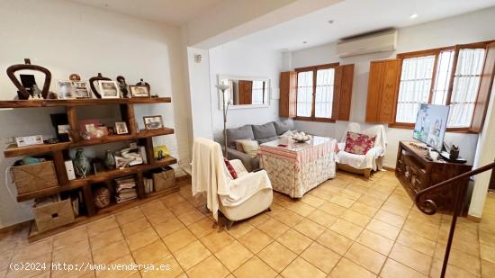 CHALET ADOSADO EN VENTA EN CALLE ALEJANDRO COLLANTES (SEVILLA) - SEVILLA