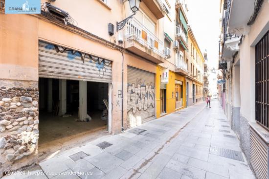 LOCAL COMERCIAL EN CALLE CRUZ JUNTO PUENTEZUELAS - GRANADA