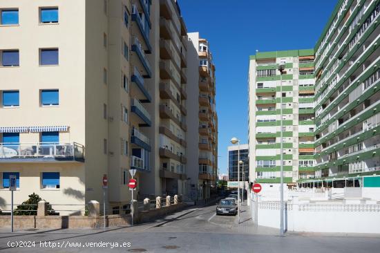 Vivienda en el paseo maritimo primera linea frente al Carranza - CADIZ