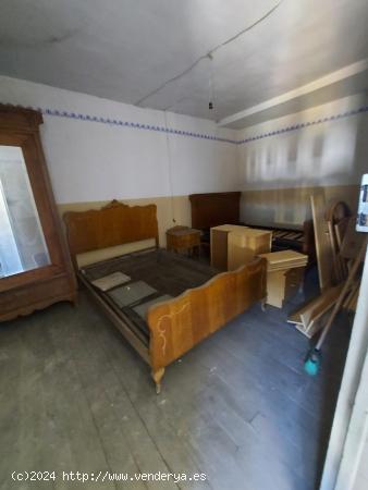 CASA EN VENTA EN EL CENTRO DE  FOLGOSO DE LA RIBERA69000 - LEON