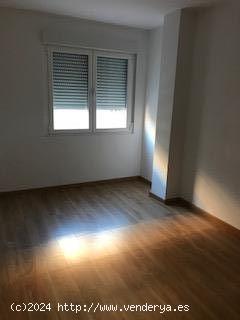 Venta piso reformado 4 dormitorios centro - LEON