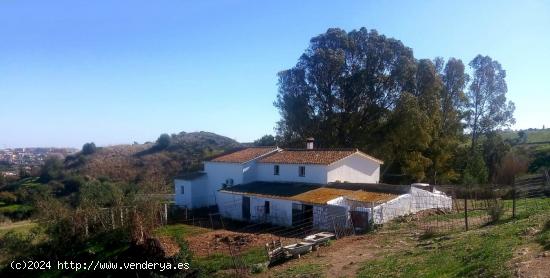  CORTIJO PARA TI Y TUS ANIMALES - MALAGA 