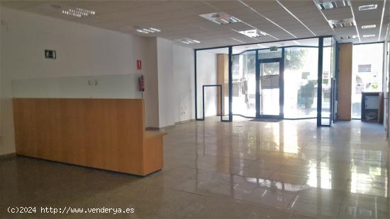 LOCAL COMERCIAL DIÁFANO EN BUEN ESTADO ANTERIOR SUCURSAL BANCARIA - CASTELLON